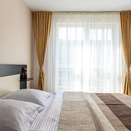 Casa Ramino Hotel Buşteni Eksteriør billede