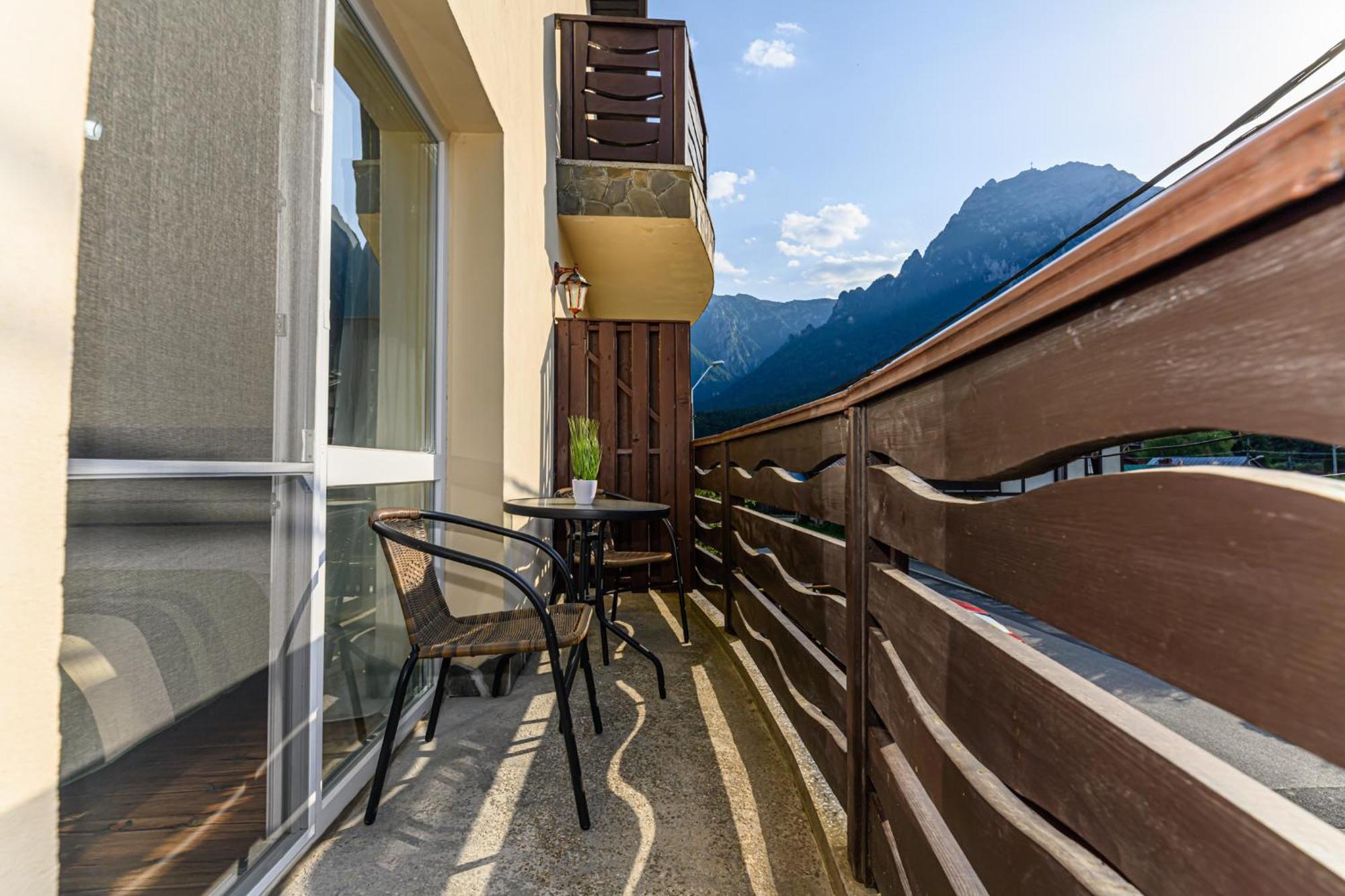 Casa Ramino Hotel Buşteni Eksteriør billede