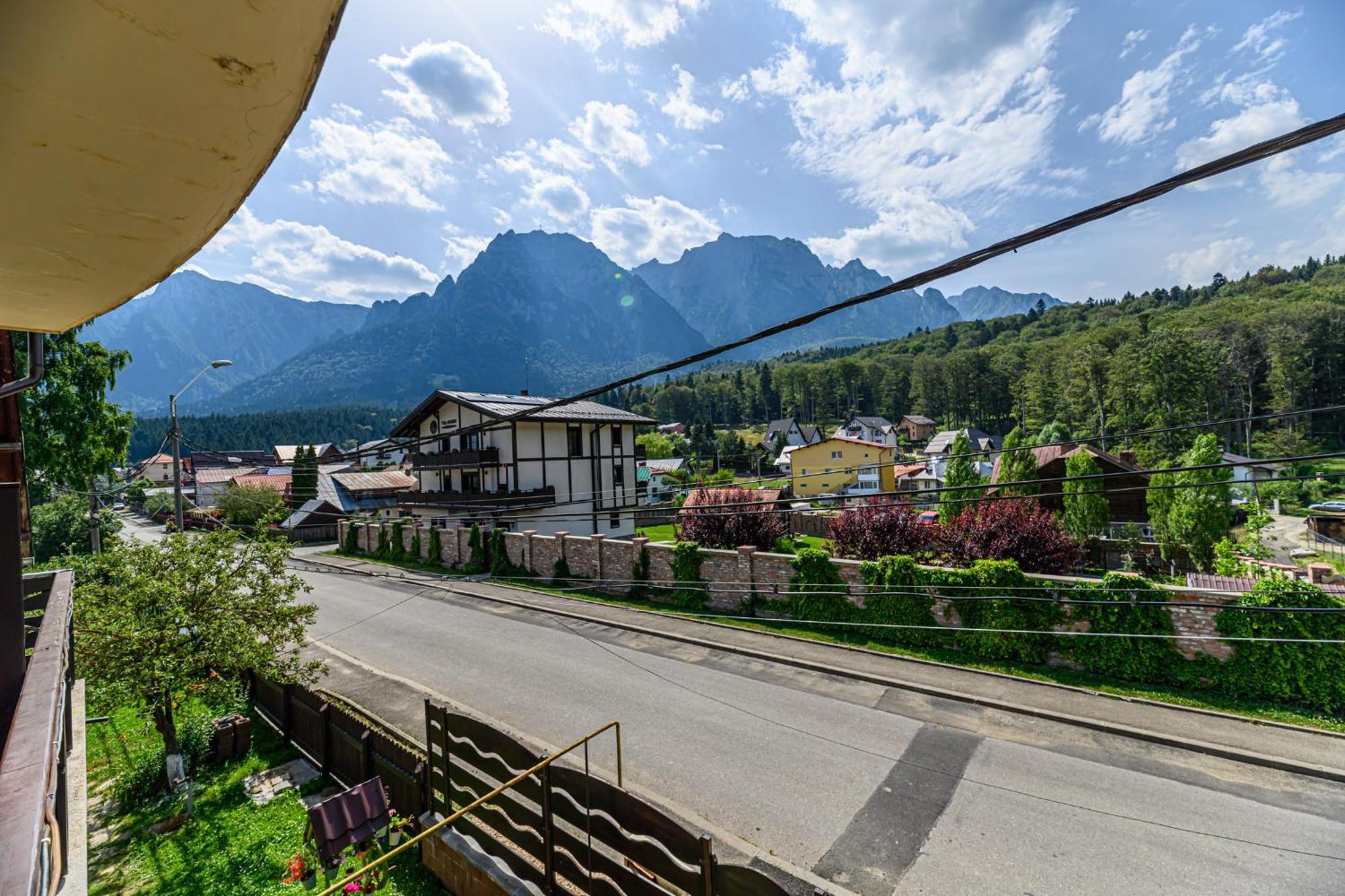 Casa Ramino Hotel Buşteni Eksteriør billede