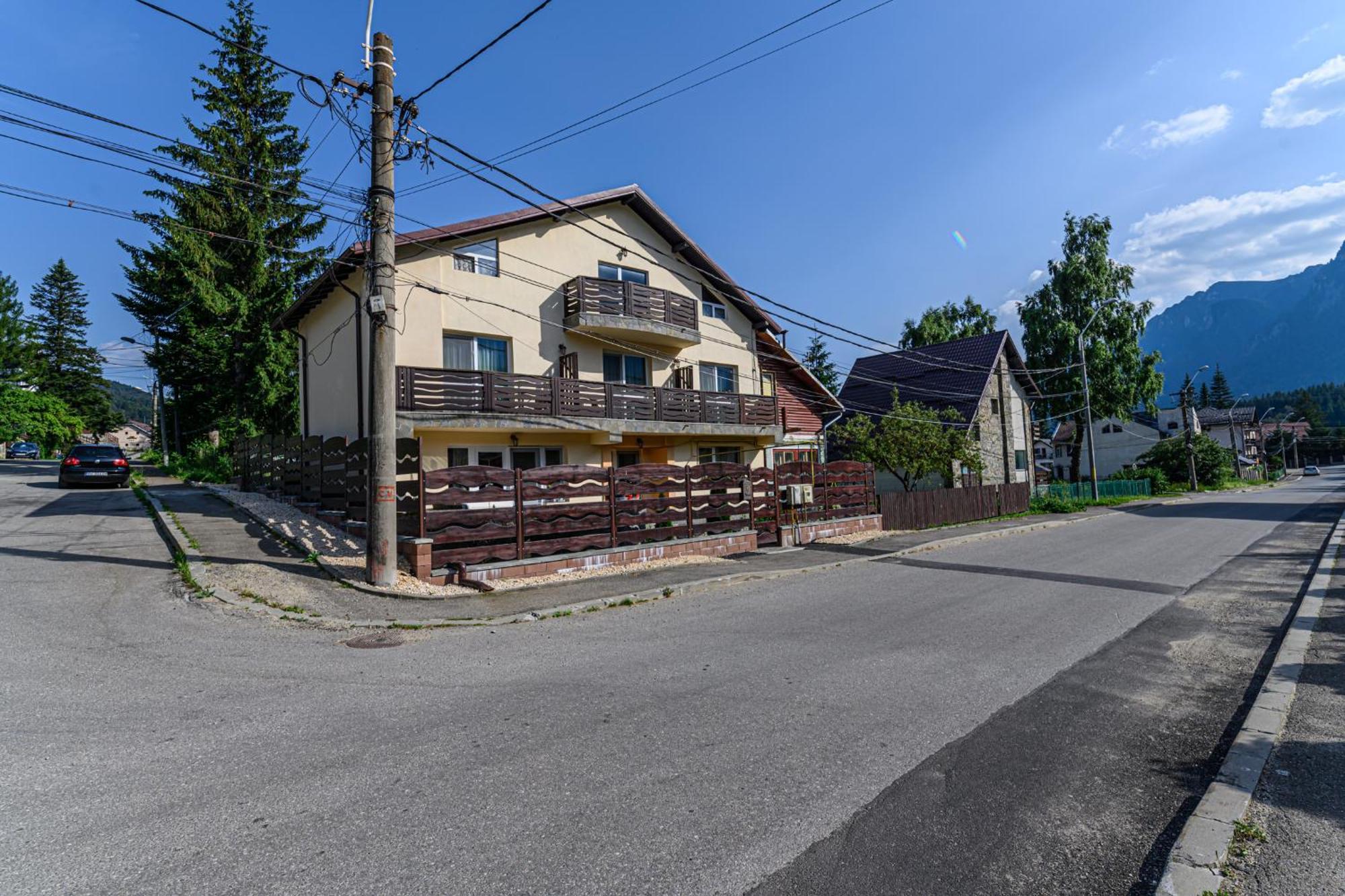 Casa Ramino Hotel Buşteni Eksteriør billede