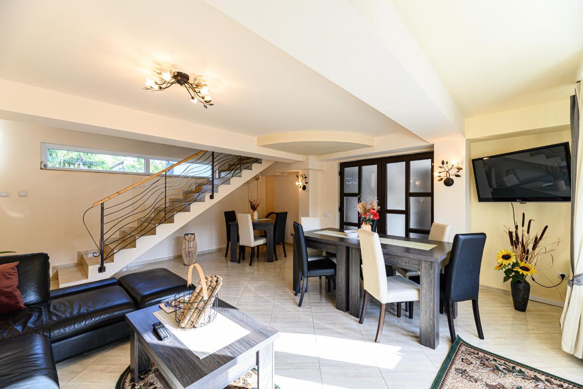 Casa Ramino Hotel Buşteni Eksteriør billede