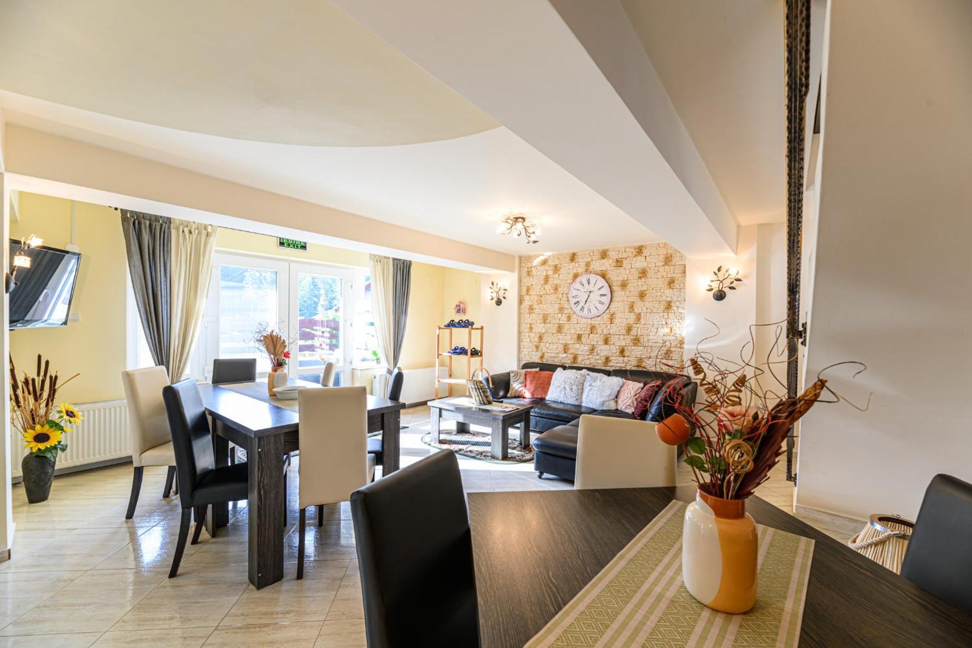 Casa Ramino Hotel Buşteni Eksteriør billede