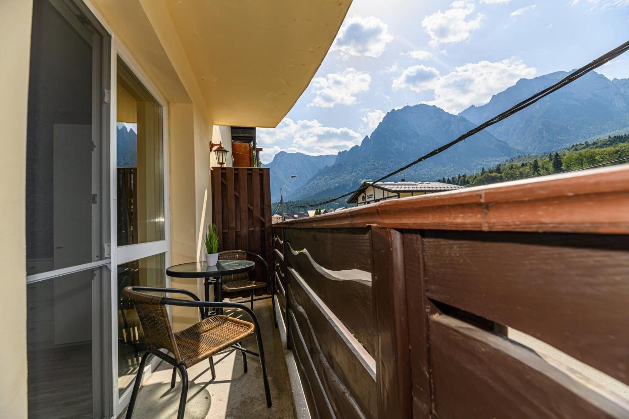 Casa Ramino Hotel Buşteni Eksteriør billede