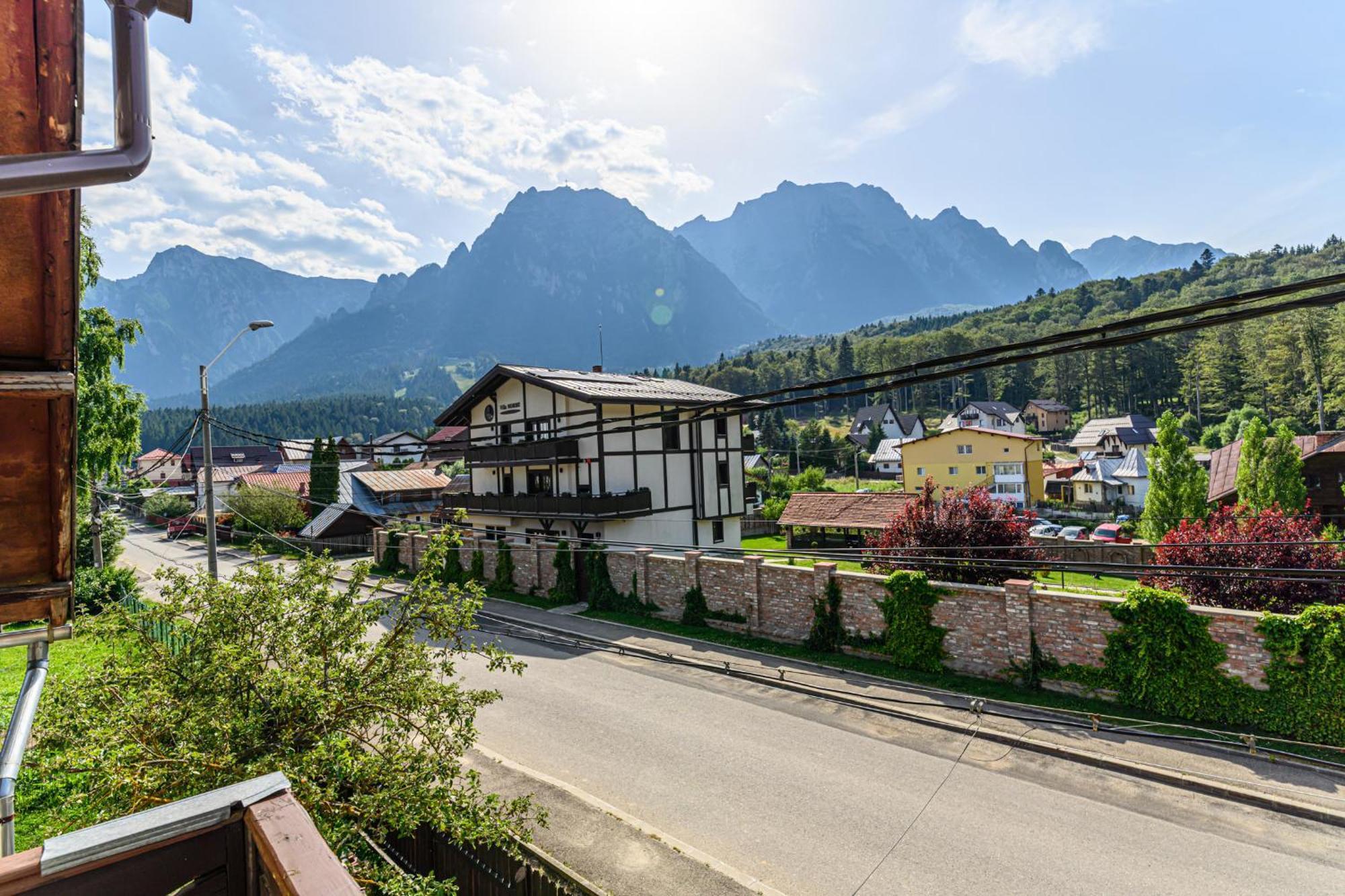 Casa Ramino Hotel Buşteni Eksteriør billede