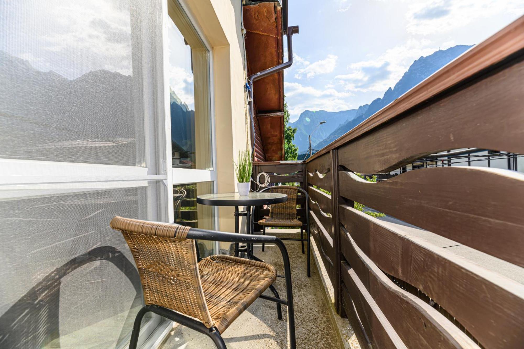 Casa Ramino Hotel Buşteni Eksteriør billede