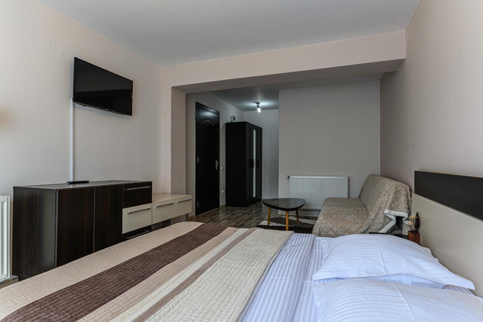 Casa Ramino Hotel Buşteni Eksteriør billede