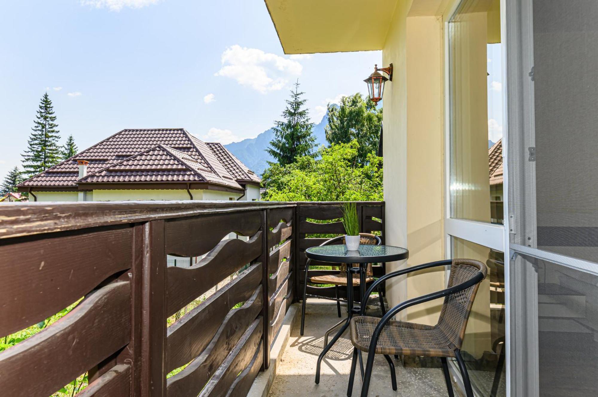 Casa Ramino Hotel Buşteni Eksteriør billede